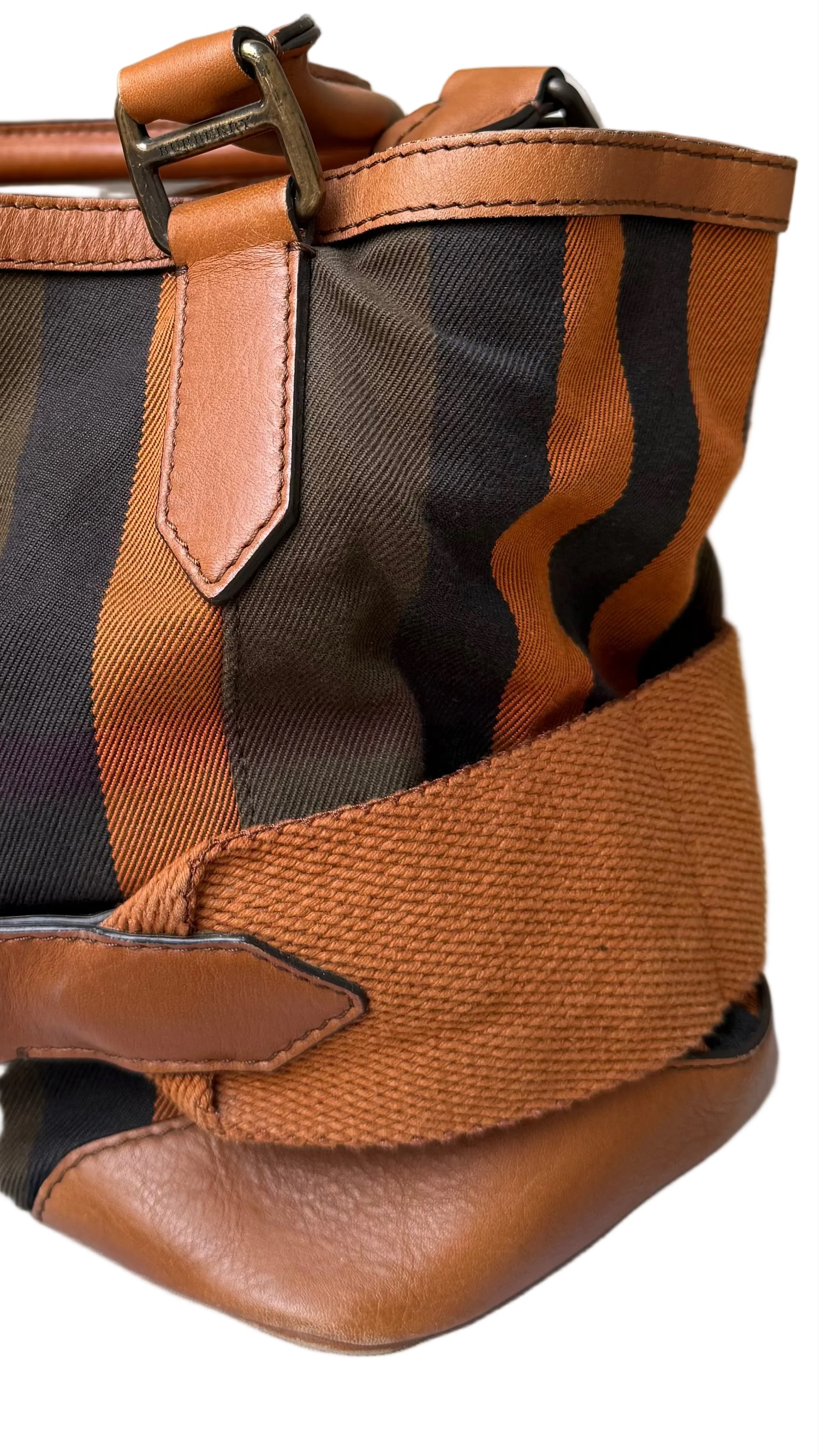 Burberry Sheldon Tote Schultertasche